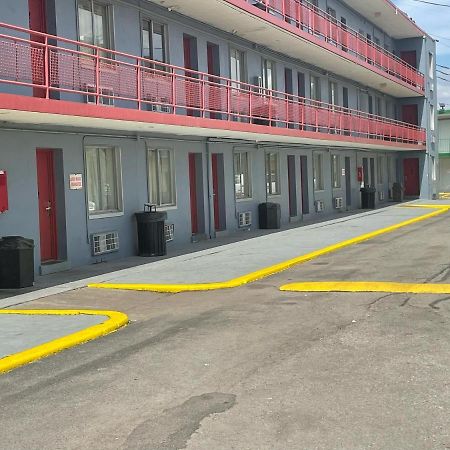 Budgetel Inn And Suites - Louisville Ngoại thất bức ảnh