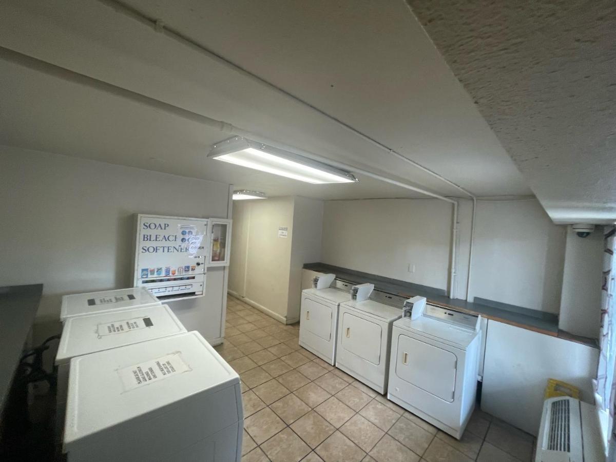 Budgetel Inn And Suites - Louisville Ngoại thất bức ảnh